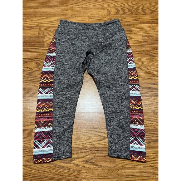 LuLaRoe Jade Workout Leggings Size XS‎ Cropped Capri Geometric Gray Colors - Picture 1 of 6